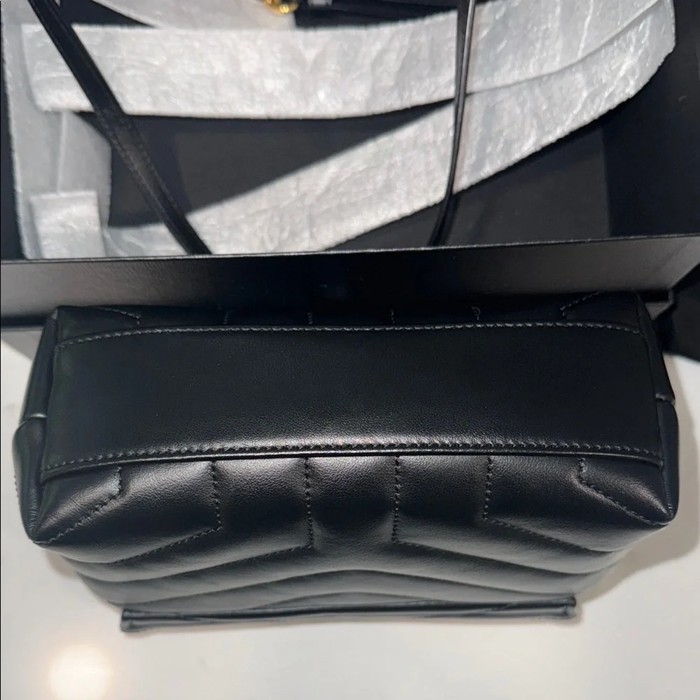 Yves Saint Laurent Black Quilted Leather Wristlet with Gold YSL Logo - Picture 3 of 8